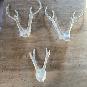 Paper Machier White Antler Wall Decor Set